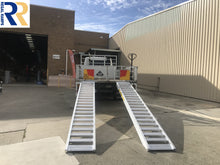 將圖片載入圖庫檢視器 3.9m 3トンヘビーデューティーラバータイヤ、ラバートラックマシナリーローディングランプ-RRB304139