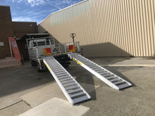 將圖片載入圖庫檢視器 3.9m 4トンヘビーデューティーラバータイヤ、ラバートラックマシナリーローディングランプ-RRB404139