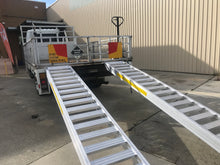 將圖片載入圖庫檢視器 3.9m 4トンヘビーデューティーラバータイヤ、ラバートラックマシナリーローディングランプ-RRB404139