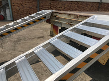 將圖片載入圖庫檢視器 3.5m 4トンヘビーデューティーラバータイヤ、ラバートラックマシナリーローディングランプ-RRB404035